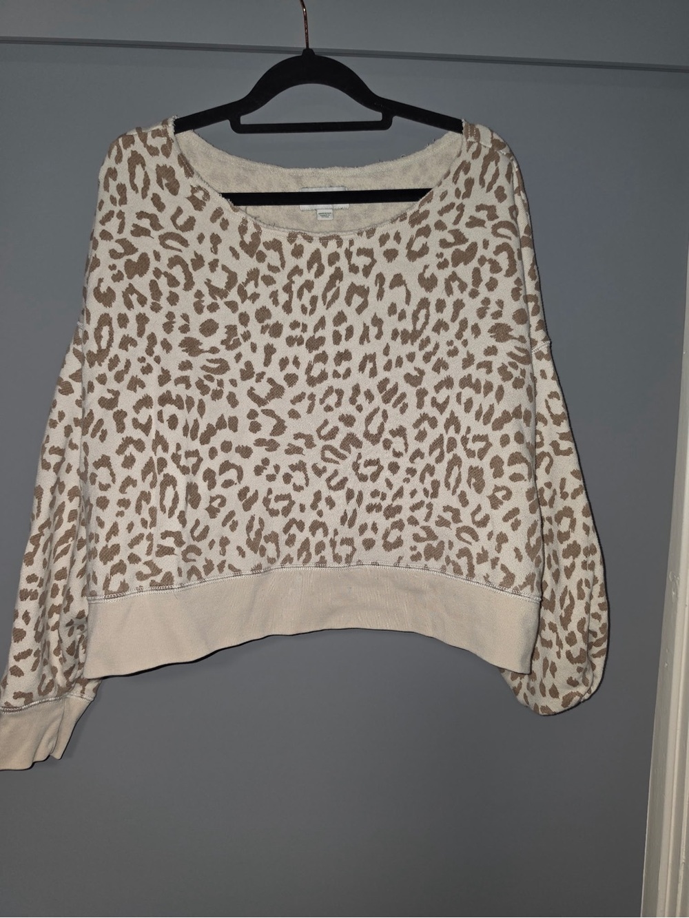 Aerie Cream and Tan Leopard Print Women’s Sweatsuit